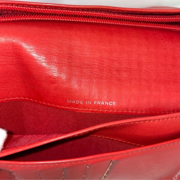 CHANEL CC Micro Chocolate Bifold long Rare Red Wallet - Picture 8 of 9